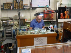 Victor Torres has over two decades of jewelry repair experience.