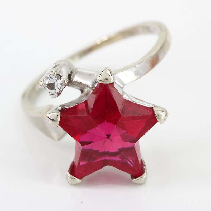 10k White Gold Red Star Gemstone & CZ Cubic Zirconia Ring - A&V Pawn