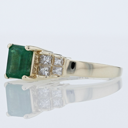 1 Carat Emerald w/ .88ctw in Diamonds