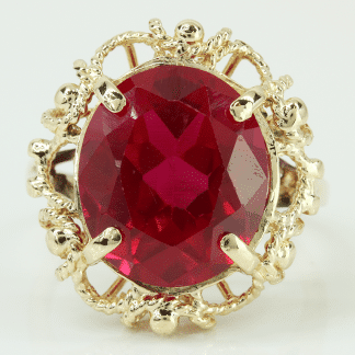 Vintage 14k Yellow Gold Solitaire Red Gemstone Anniversary / Birthstone Ring