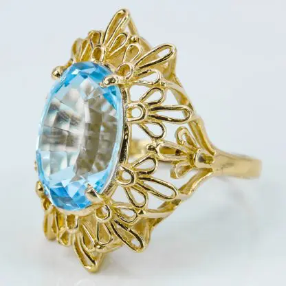 14k Yellow Gold 9-Carat Oval Blue Topaz Gemstone Filigree Ring