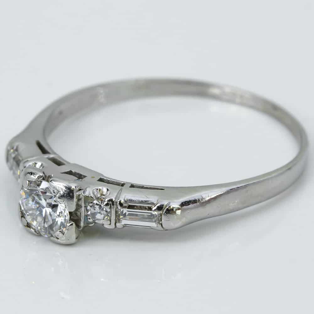 .900 Platinum Diamond Ring - A&V Pawn