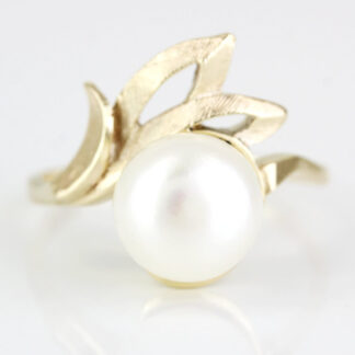 Vintage 14k Yellow Gold Pearl Solitaire Ring