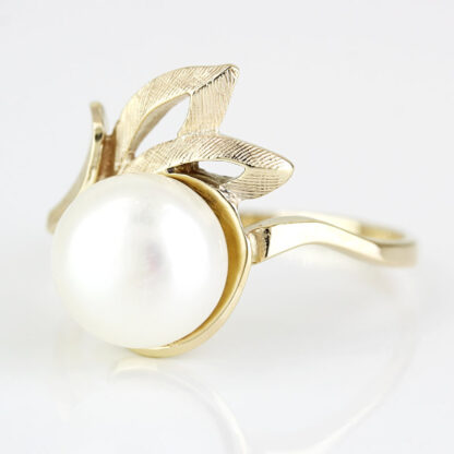 Vintage 14k Yellow Gold Pearl Solitaire Ring - Image 2