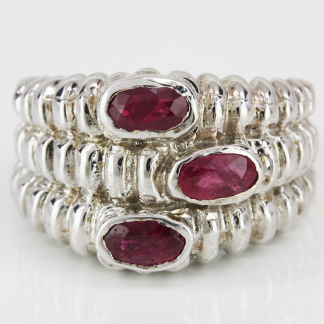 Vintage 10K White Gold 3-Stone Oval Ruby Anniversary Band Cocktail Ring