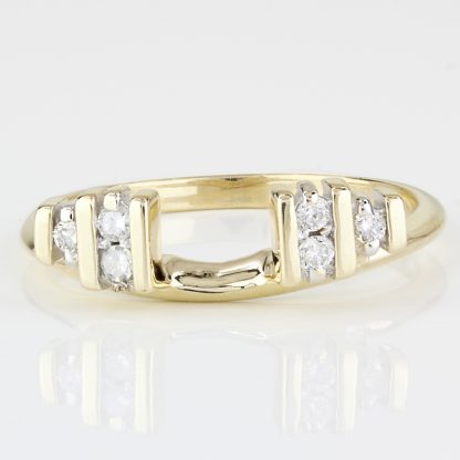 Vintage 10k Yellow Gold Diamond Wedding Band Ring - Image 2