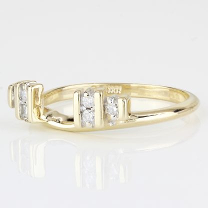 Vintage 10k Yellow Gold Diamond Wedding Band Ring - Image 3