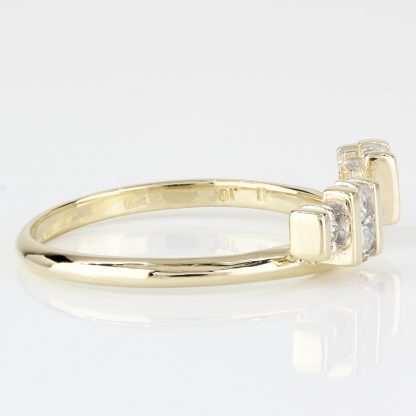 Vintage 10k Yellow Gold Diamond Wedding Band Ring - Image 4