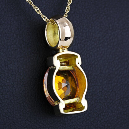 18k Yellow Gold Synthetic Orange Gemstone Charm Pendant - Image 3