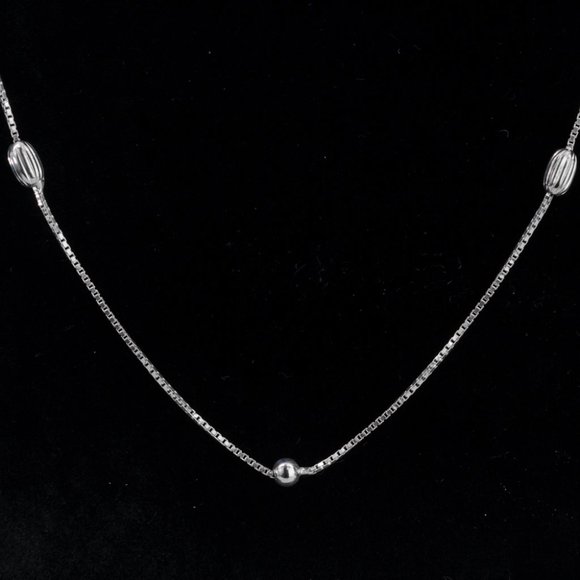 Vintage Sterling Silver .925 Beaded Box Chain Necklace - A&V Pawn