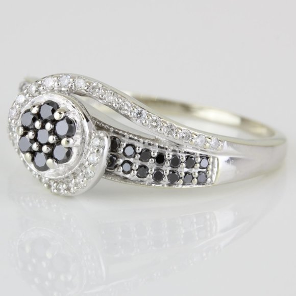 10k White Gold Swirl Black & White Diamond Engagement Cocktail Ring