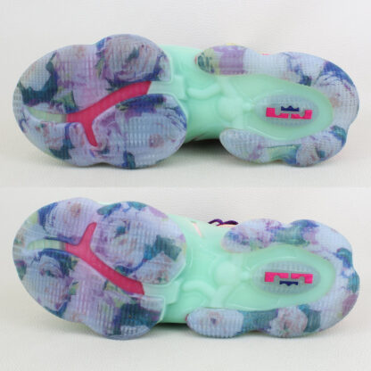 Nike LeBron 19 Valentine's Day Love Letter- Size 13M - Image 8