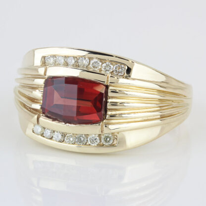 Vintage Men's 10KYG Garnet + Diamond Anniversary/ Cocktail Ring - Image 2