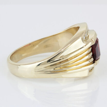 Vintage Men's 10KYG Garnet + Diamond Anniversary/ Cocktail Ring - Image 3