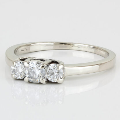 Vintage 14KWG Three Stone Diamond Anniversary/ Cocktail Ring - Image 2