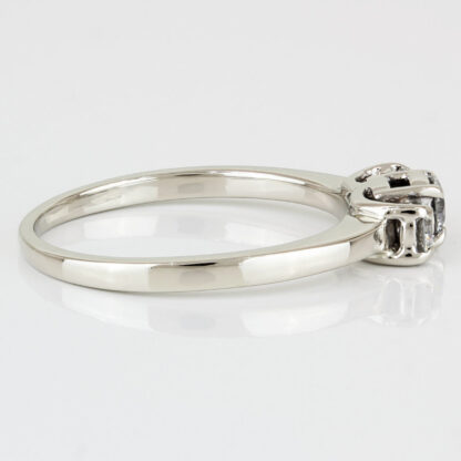 Vintage 14KWG Three Stone Diamond Anniversary/ Cocktail Ring - Image 3