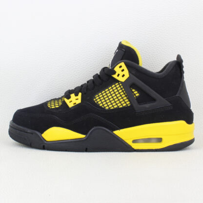 Jordan 4 Retro Thunder (2023) (GS) - Size 6.5Y - Image 4