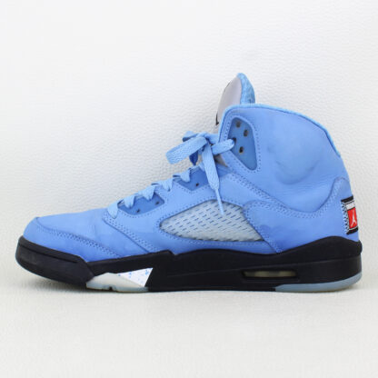 Jordan 5 Retro UNC University Blue - Size 8.5M - Image 2