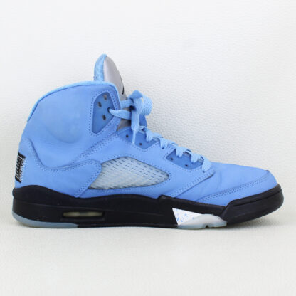 Jordan 5 Retro UNC University Blue - Size 8.5M - Image 3