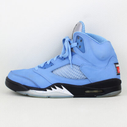 Jordan 5 Retro UNC University Blue - Size 8.5M - Image 4