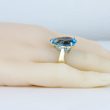 10KYG Pear Swiss Blue Topaz Ring 13ct Cocktail Birthstone Anniversary - Image 5