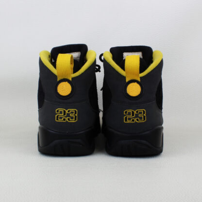 Jordan 9 Retro Dark Charcoal University Gold - Size 9.5M - Image 5