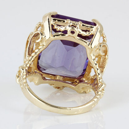Vintage 14KYG Lab Created Purple Corundum Sapphire Anniversary Ring - Image 4