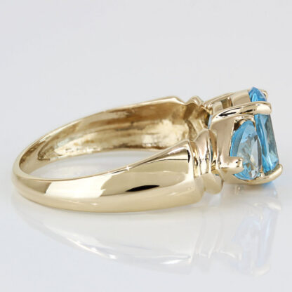 14KYG Swiss Blue Topaz Ring Oval & Trillion Cocktail Anniversary Gift - Image 3