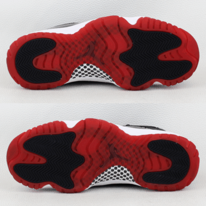Jordan 11 Retro Playoffs Bred 2019 - Size 8.5M - Image 9