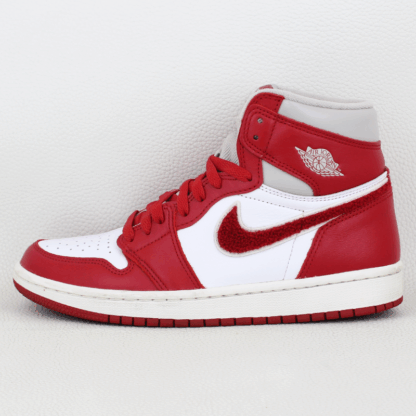 Jordan 1 Retro High OG Varsity Red (Women's) - Size 8W/6.5M - Image 4