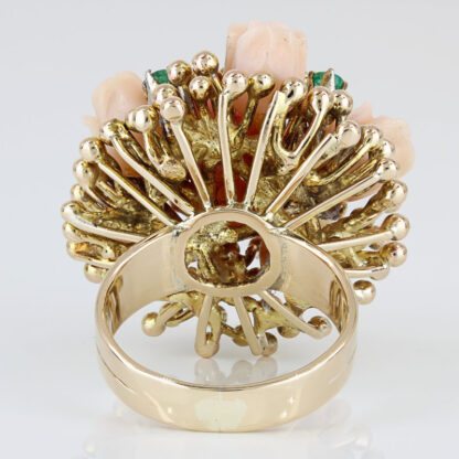 Vintage Solid Gold Floral Ring Carved Coral Roses Emerald Diamond Cocktail Gift - Image 5