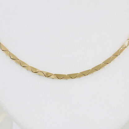 14K Yellow Gold Triangle Bar Link Chain Necklace Italy Vintage Geometric Design - Image 2