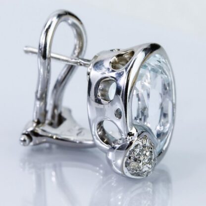 18k White Gold Oval Blue Topaz and Diamond Earrings - Image 3