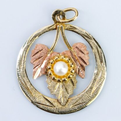 Vintage 10k Tri-Colored Pearl Leaves Circle Pendant Charm