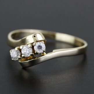 Vintage 10K Yellow Gold 3-Stone CZ Cubic Zirconia Ring 