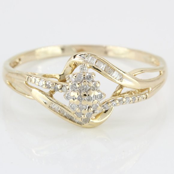 10K Yellow Gold Ladies Diamond Cluster Ring - Image 5