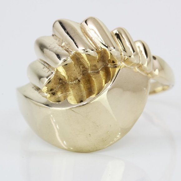 14k Yellow Gold Vintage Ladies Wave Ring - Image 3