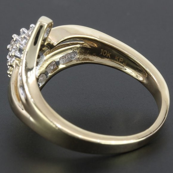 10K Yellow Gold Ladies Diamond Cluster Ring - Image 5