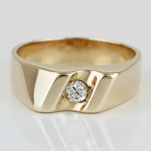 Vintage 14K Gold Diamond Solitaire Wedding / Anniversary Band Ring