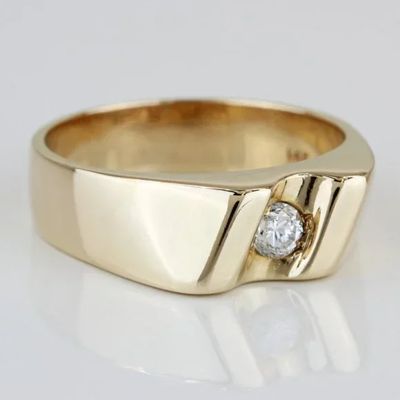 Vintage 14K Gold Diamond Solitaire Wedding / Anniversary Band Ring - Image 3