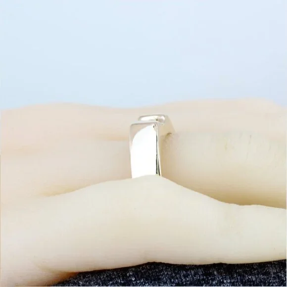 Vintage 14K Gold Diamond Solitaire Wedding / Anniversary Band Ring - Image 6