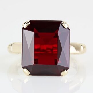10K Yellow Gold Emerald-Cut Garnet Solitaire Ring