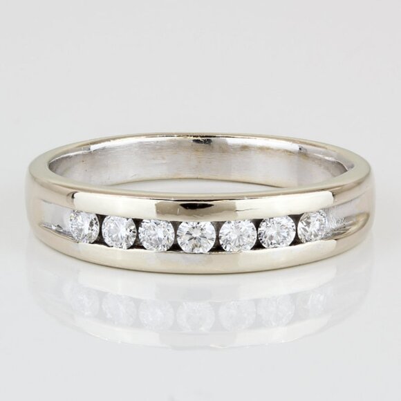 18K White Gold Diamond Wedding Band Anniversary Ring