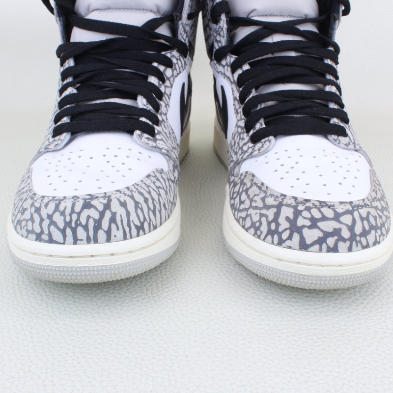 Jordan 1 Retro High OG white Cement Size 9.5 - Image 7