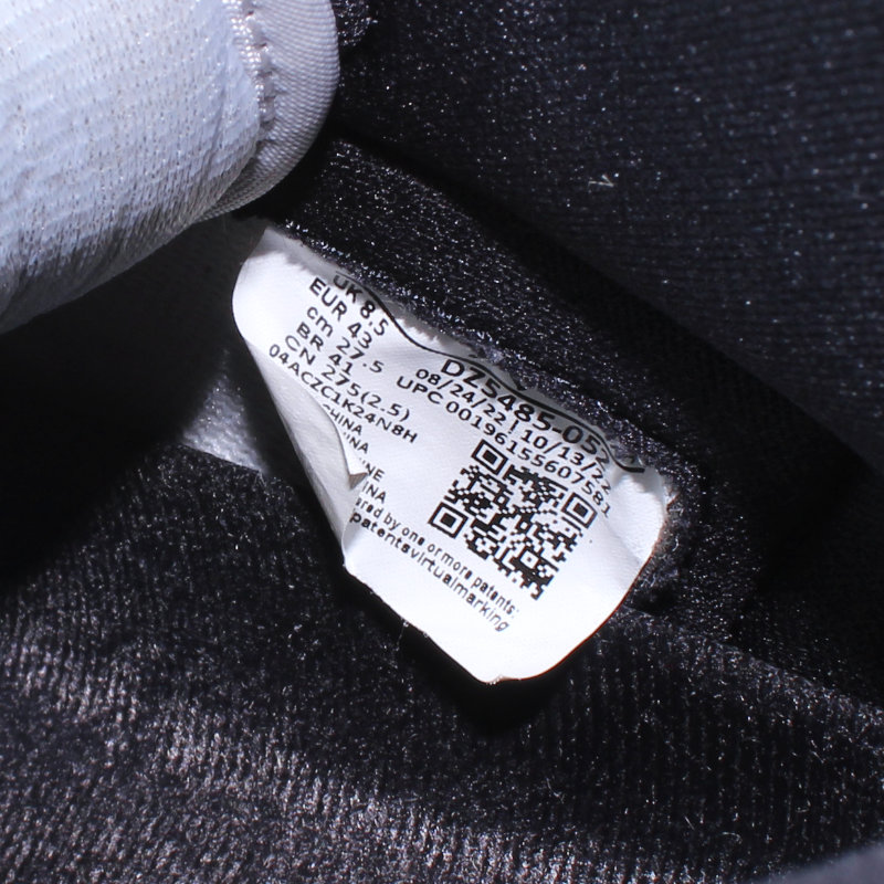 Jordan 1 Retro High OG white Cement Size 9.5 - Image 9