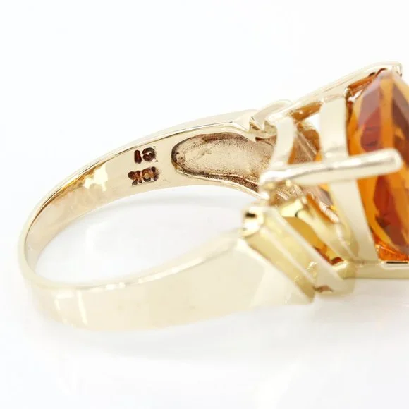 Vintage 10K Yellow Gold Solitaire Triangular Citrine Art Deco Anniversary Ring - Image 4