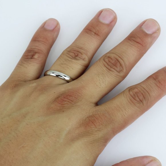 14k White Gold Comfort Fit Wedding Ring - Image 3