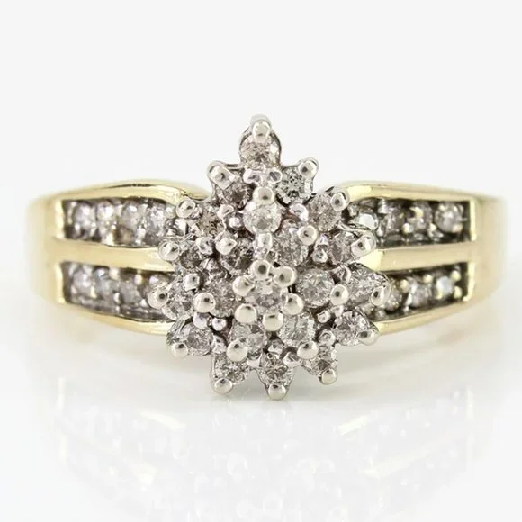 Vintage 10K Yellow Gold and Diamond Cluster Cocktail / Anniversary Ring - Image 6