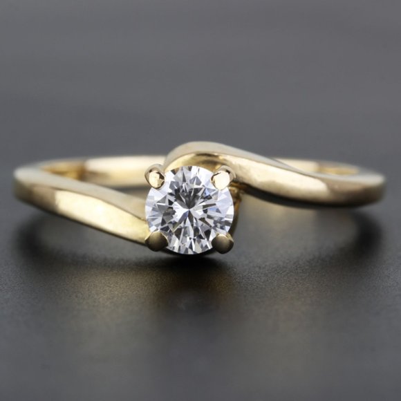 18K Yellow Gold Solitaire Diamond Bridal Marriage Engagement Ring