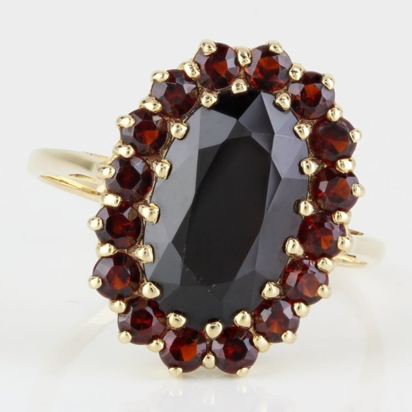 Vintage Pranda 10K Yellow Gold Oval Garnet Halo Ring - Image 3
